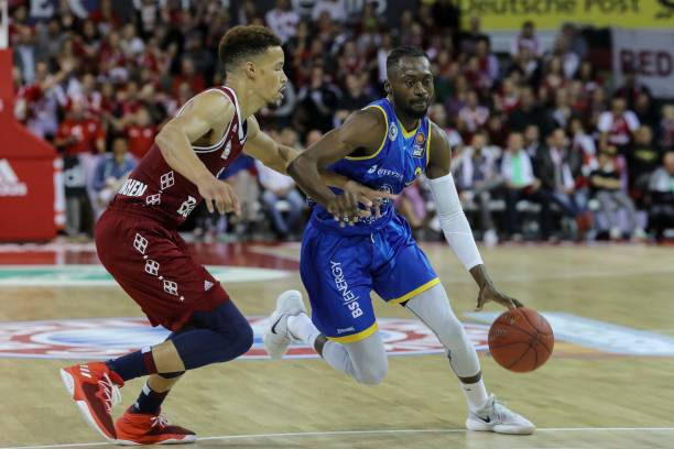 能让他陷入 能让他陷入