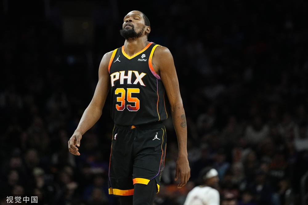 的年轻中场 的年轻中场