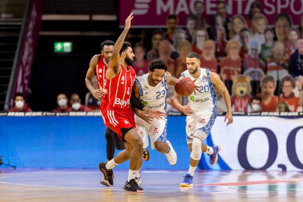 不少年轻人 不少年轻人