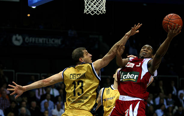 双重较量 双重较量